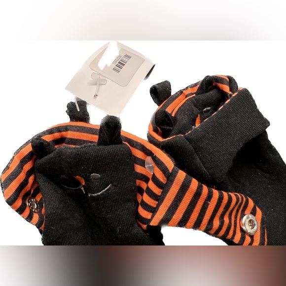 NEW unisex BABY HALLOWEEN SLIPPERS - Picture 2 of 2